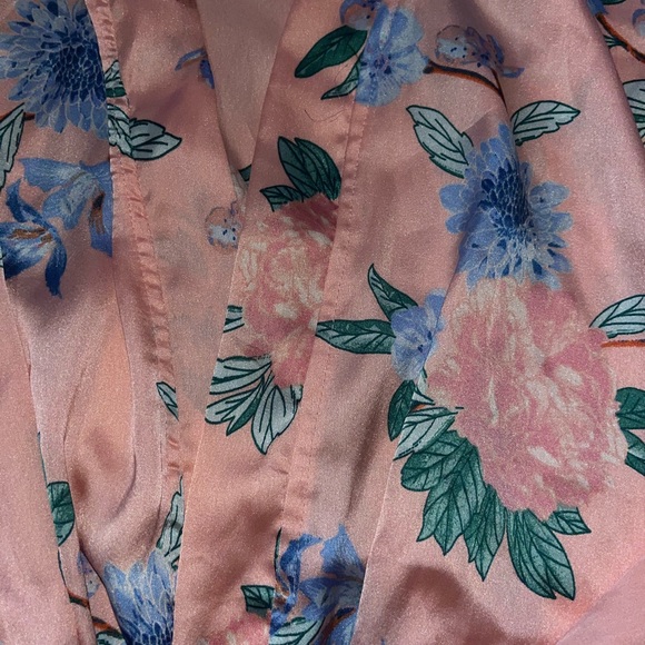 Sincerely Jules Pink Floral Robe Large - Picture 3 of 4